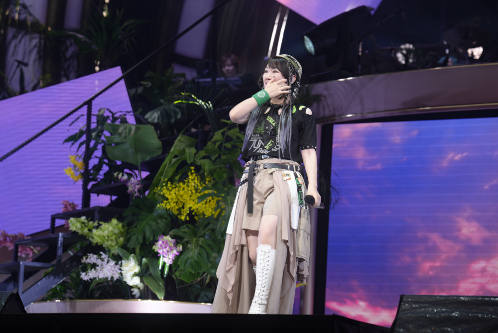 水樹奈々 ファンとの一体感が生んだ感動のフィナーレ!『NANA MIZUKI LIVE JUNGLE 2024』ツアーファイナル 10 水樹奈々 ファンとの一体感が生んだ感動のフィナーレ!『NANA MIZUKI LIVE JUNGLE 2024』ツアーファイナル
