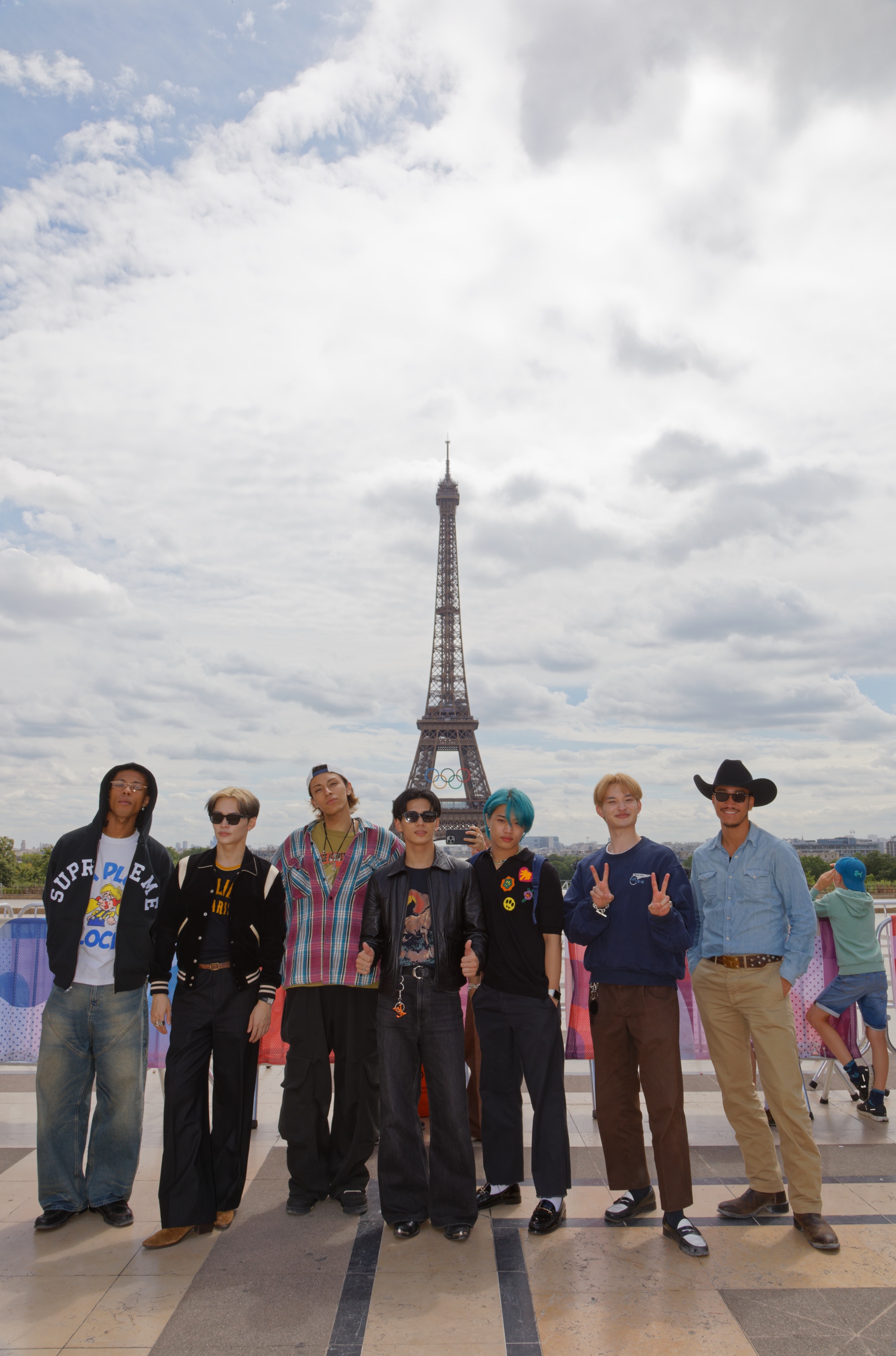 ついにフランス初進出！【PSYCHIC FEVER】「Japan Expo Paris 2024」初出演！現地ファンと大熱唱のパフォーマンスを披露！！メジャーデビュー2周年のお祝いも！！