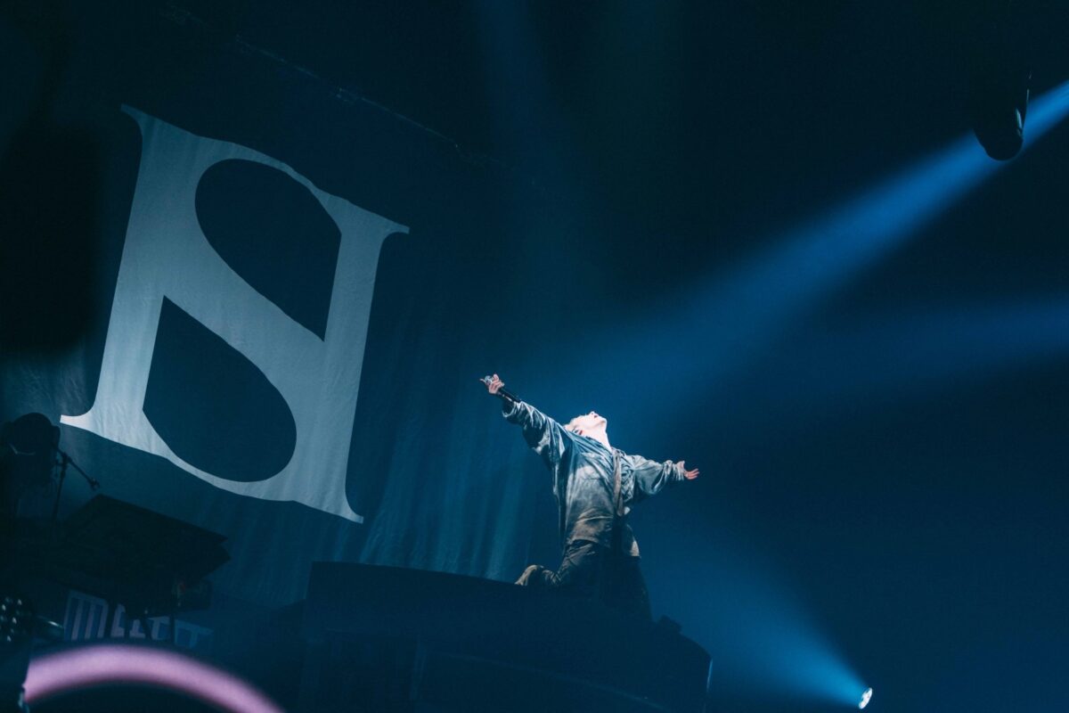 SKY-HI、「SKY-HI TOUR 2024」全公演を完走。昨日行われたアンコール公演より「Turn Up」のライブ映像公開。