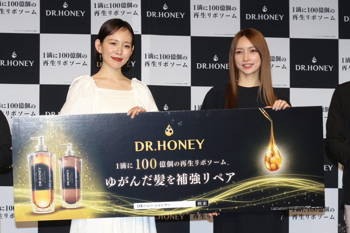 後藤真希 サラサラの髪を披露 「髪の毛ひとつで、自分の気分も上がる」 2 後藤真希 サラサラの髪を披露 「髪の毛ひとつで、自分の気分も上がる」