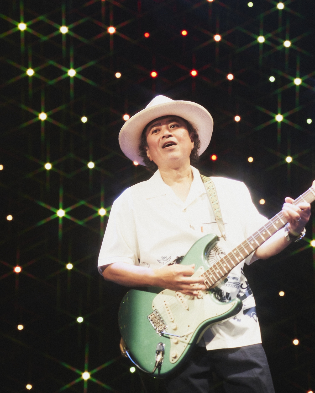 BEGIN 茅ヶ崎でサザンの名曲カバー！『涙そうそう』を地元フラダンサーとコラボも！