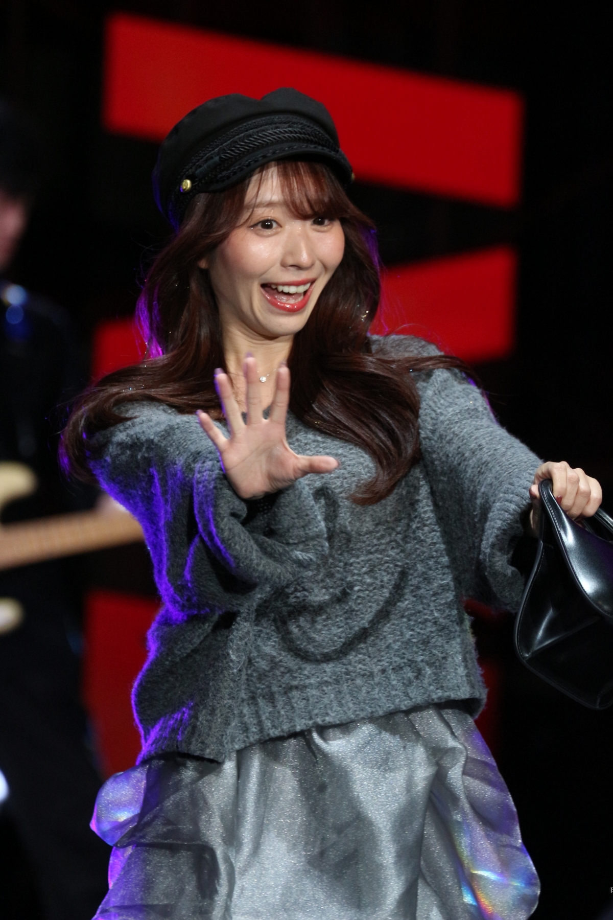 超ライブ配信祭2024 柏木由紀・藤咲凪・田中美久らがプレゼンターとして登場！ 柏木由紀「新しいことをたくさん経験した一年」藤咲凪「幸せになれた一年」田中美久「全部が新鮮でワクワクな一年」