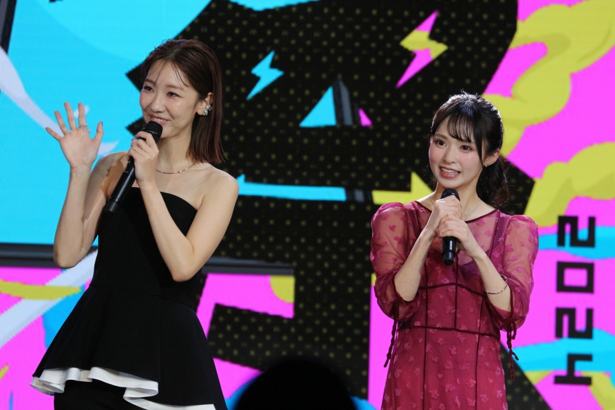 超ライブ配信祭2024 柏木由紀・藤咲凪・田中美久らがプレゼンターとして登場！ 柏木由紀「新しいことをたくさん経験した一年」藤咲凪「幸せになれた一年」田中美久「全部が新鮮でワクワクな一年」