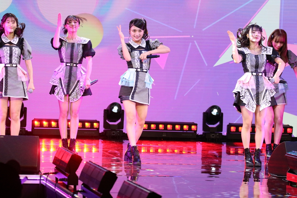 「超ライブ配信祭2024」NMB48プレゼンターとして登場 パフォーマンスも披露 新澤菜央「夢を追いかけている姿に勇気をもらった」塩月希依音「楽しんで配信を続けて」出口結菜「NMB48は全員エンターテイナーだ」安部若菜「世界中の方々にNMB48を知ってもらえる2025年にしたい。大阪から世界へ」 21 「超ライブ配信祭2024」NMB48プレゼンターとして登場 パフォーマンスも披露 新澤菜央「夢を追いかけている姿に勇気をもらった」塩月希依音「楽しんで配信を続けて」出口結菜「NMB48は全員エンターテイナーだ」安部若菜「世界中の方々にNMB48を知ってもらえる2025年にしたい。大阪から世界へ」