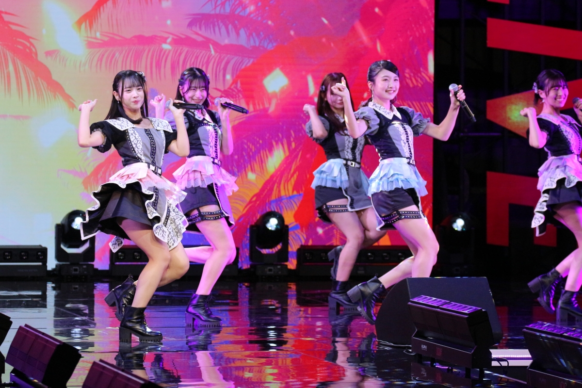 「超ライブ配信祭2024」NMB48プレゼンターとして登場 パフォーマンスも披露 新澤菜央「夢を追いかけている姿に勇気をもらった」塩月希依音「楽しんで配信を続けて」出口結菜「NMB48は全員エンターテイナーだ」安部若菜「世界中の方々にNMB48を知ってもらえる2025年にしたい。大阪から世界へ」 27 「超ライブ配信祭2024」NMB48プレゼンターとして登場 パフォーマンスも披露 新澤菜央「夢を追いかけている姿に勇気をもらった」塩月希依音「楽しんで配信を続けて」出口結菜「NMB48は全員エンターテイナーだ」安部若菜「世界中の方々にNMB48を知ってもらえる2025年にしたい。大阪から世界へ」