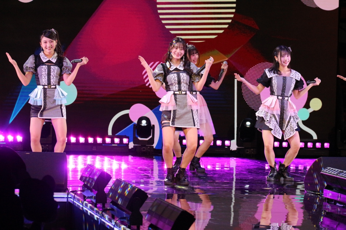 「超ライブ配信祭2024」NMB48プレゼンターとして登場 パフォーマンスも披露 新澤菜央「夢を追いかけている姿に勇気をもらった」塩月希依音「楽しんで配信を続けて」出口結菜「NMB48は全員エンターテイナーだ」安部若菜「世界中の方々にNMB48を知ってもらえる2025年にしたい。大阪から世界へ」 34 「超ライブ配信祭2024」NMB48プレゼンターとして登場 パフォーマンスも披露 新澤菜央「夢を追いかけている姿に勇気をもらった」塩月希依音「楽しんで配信を続けて」出口結菜「NMB48は全員エンターテイナーだ」安部若菜「世界中の方々にNMB48を知ってもらえる2025年にしたい。大阪から世界へ」