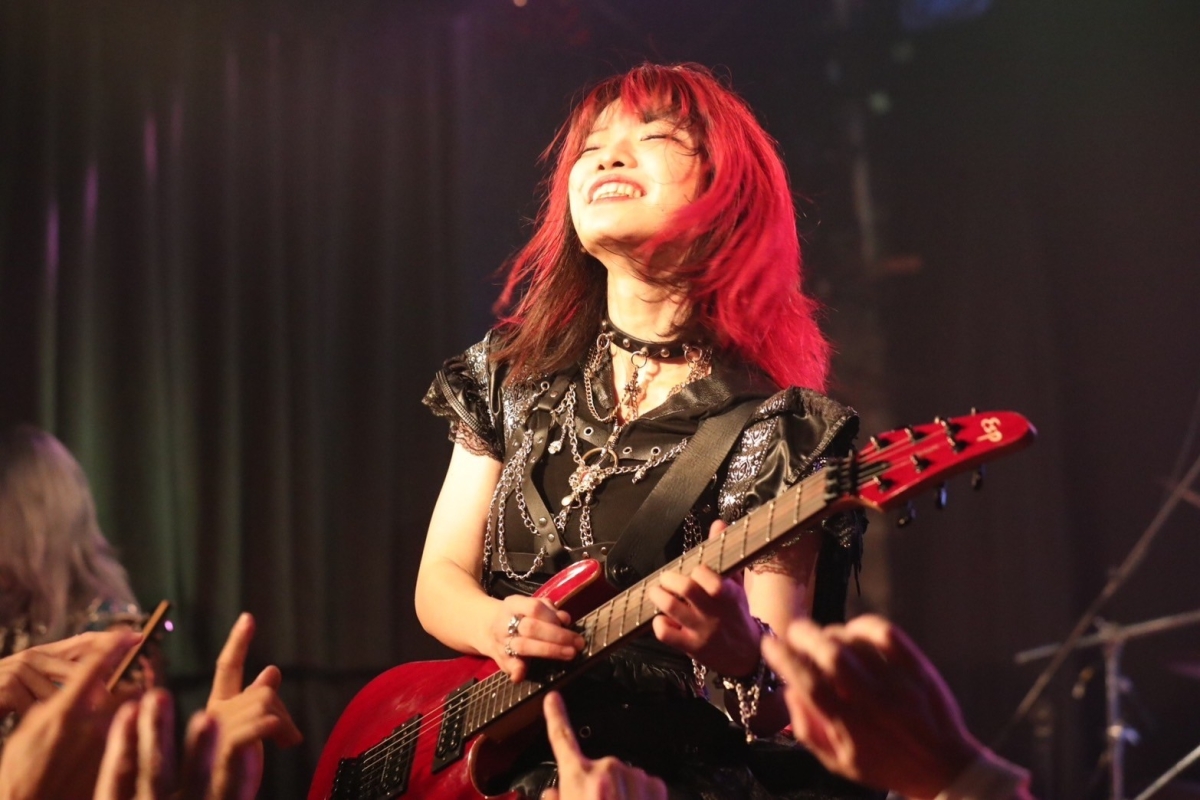未来に向かって輝き続けよう。満員の観客たち前に誓ったSiriusのワンマン公演をレポート!