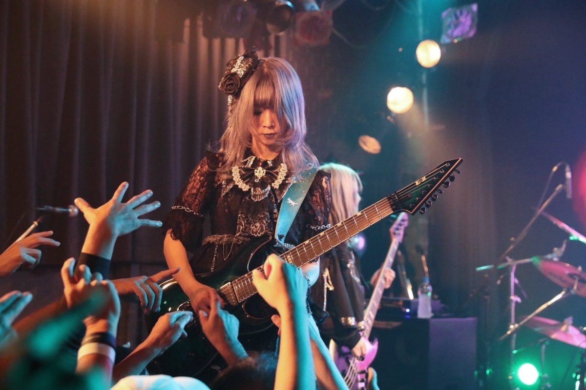 未来に向かって輝き続けよう。満員の観客たち前に誓ったSiriusのワンマン公演をレポート!