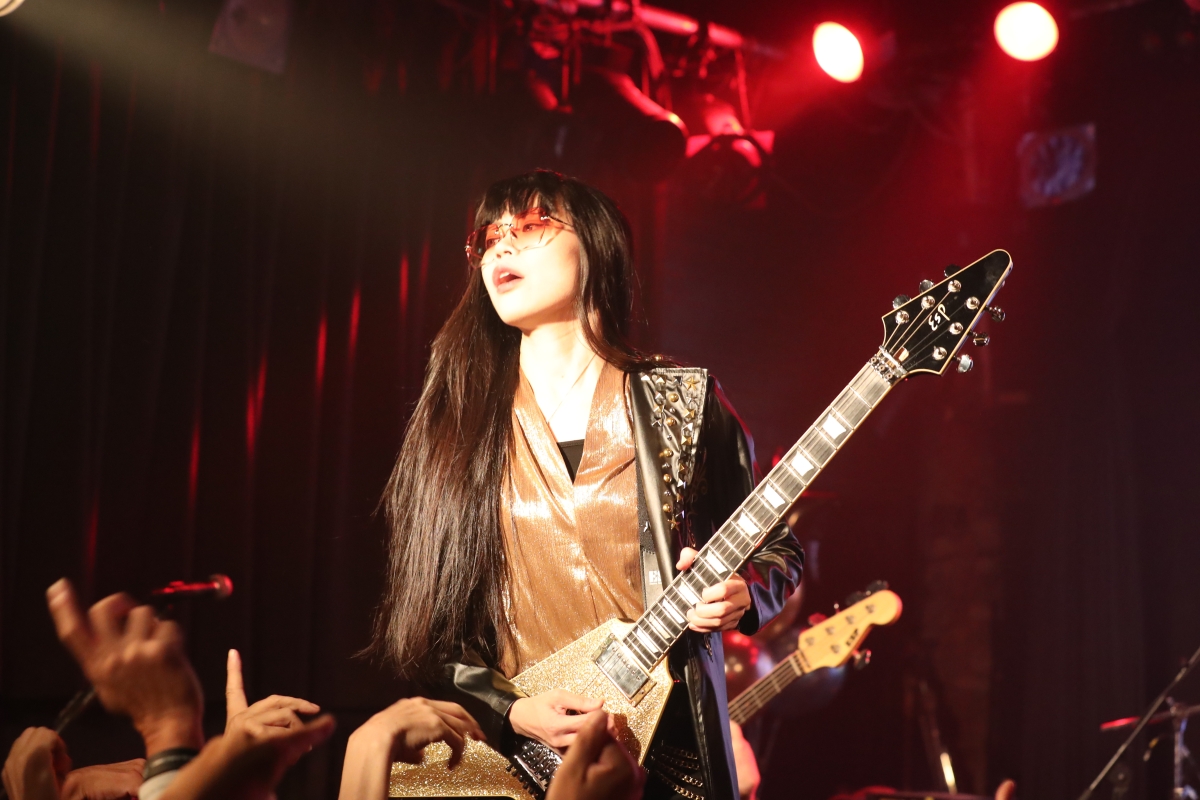 未来に向かって輝き続けよう。満員の観客たち前に誓ったSiriusのワンマン公演をレポート!