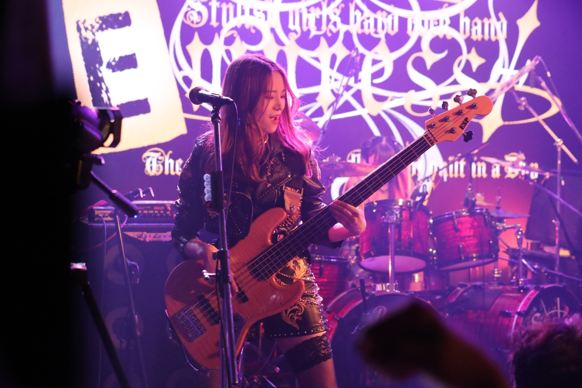 未来に向かって輝き続けよう。満員の観客たち前に誓ったSiriusのワンマン公演をレポート!