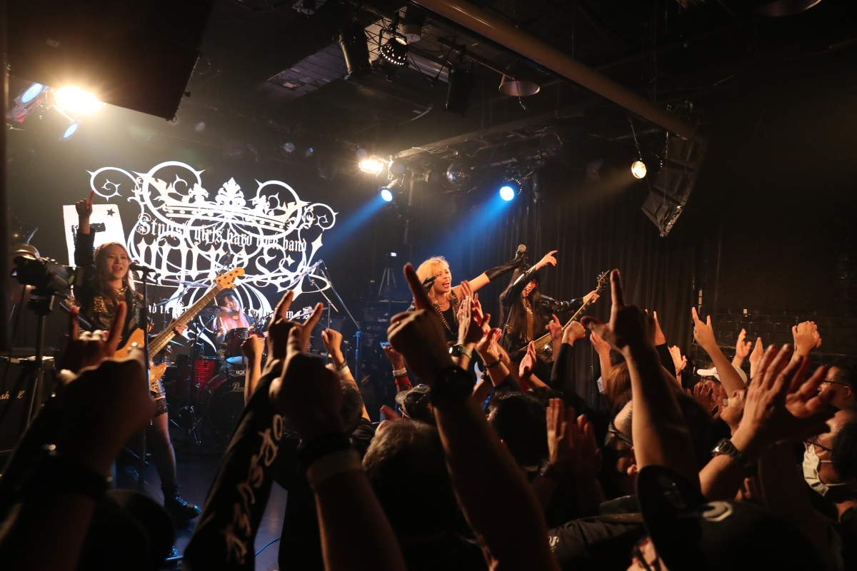 未来に向かって輝き続けよう。満員の観客たち前に誓ったSiriusのワンマン公演をレポート!