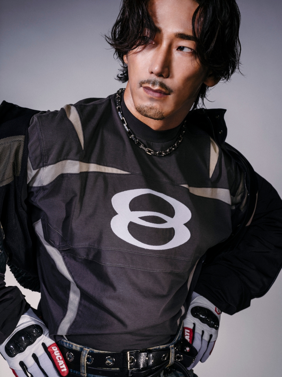 EXILE / 三代目 J SOUL BROTHERS【小林直己】自身初となる写真集が発売決定!初となるオリジナル・ソロ楽曲も収録!!本日11月10日11時10分より限定特典付き商品の先行予約販売を開始 1 EXILE / 三代目 J SOUL BROTHERS【小林直己】自身初となる写真集が発売決定!初となるオリジナル・ソロ楽曲も収録!!本日11月10日11時10分より限定特典付き商品の先行予約販売を開始