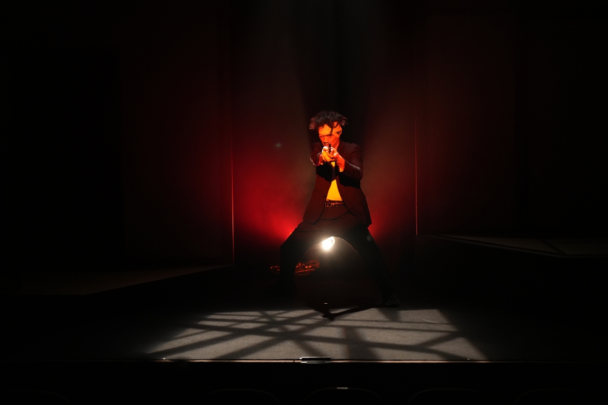 【劇団EXILE】小澤雄太×八木将康プロジェクト“OZAYASU”待望の第2弾！ 舞台『丸裸刑事』開幕！！ 東ブクロ、新田恵美、世界、SWAYらが日替わりゲストで登場！ 11/12（火）公開ゲネプロ/囲み取材　ネタバレありの”丸裸”レポート