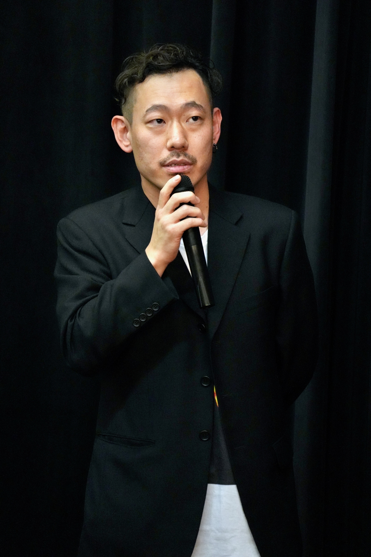 第34回東京国際映画祭Amazon Prime Video テイクワン賞受賞 金允洙(キム・ユンス)監督オリジナル脚本による長編デビュー作 映画『あるいは、ユートピア』ユーロスペースで初日舞台挨拶実施! 藤原季節、大場みなみ、杉田雷麟、愛鈴、金允洙監督が登壇! 藤原季節「金監督の長編デビュー作の一員になれたことが光栄。キャストにもスタッフにも恵まれて、幸福な映画体験になった作品。」 7 第34回東京国際映画祭Amazon Prime Video テイクワン賞受賞 金允洙(キム・ユンス)監督オリジナル脚本による長編デビュー作 映画『あるいは、ユートピア』ユーロスペースで初日舞台挨拶実施! 藤原季節、大場みなみ、杉田雷麟、愛鈴、金允洙監督が登壇! 藤原季節「金監督の長編デビュー作の一員になれたことが光栄。キャストにもスタッフにも恵まれて、幸福な映画体験になった作品。」