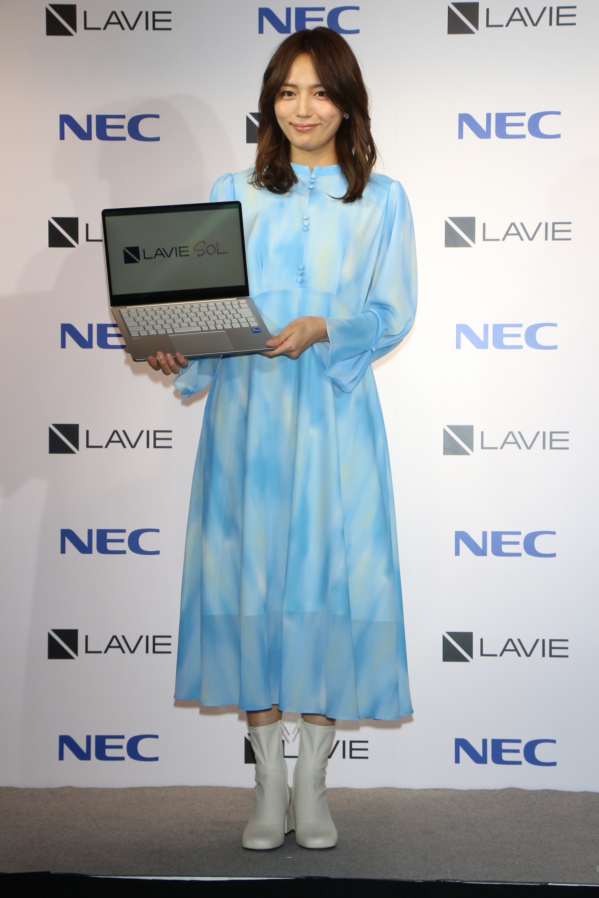 あなたの個性を輝かせるPC!川口春奈が「LAVIE SOL」の新CM発表会で語った思いとは? 11 あなたの個性を輝かせるPC!川口春奈が「LAVIE SOL」の新CM発表会で語った思いとは?