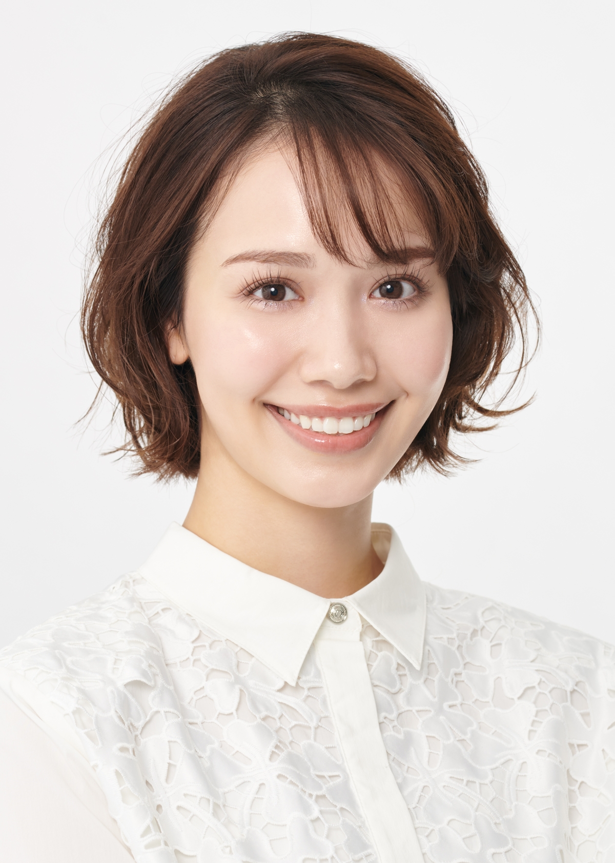 元宝塚娘役・大澤サラがオスカープロモーションに所属に！