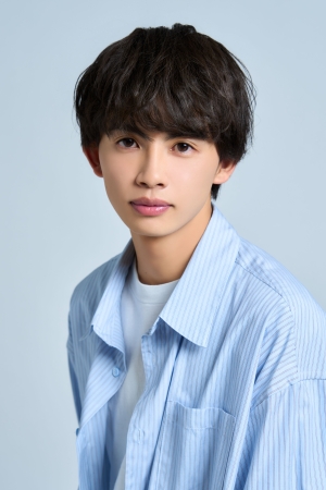 <全10話の連続ドラマ/ワンカット長回し/一人芝居/主観映像> 田中洸希・大倉空人・柏木悠・松本大輝・草川直弥 それぞれ主演 TikTokドラマ『みつめてそらして-moratorium-』2024年12月18日(水)18:00より順次配信 ABCテレビ『みつめてそらして-crossroad-』2024年12月23日(月)24:24より順次放送 ~ 脚本/監督は映画『溺れるナイフ』を手掛けた山戸結希 ~ 48 <全10話の連続ドラマ/ワンカット長回し/一人芝居/主観映像> 田中洸希・大倉空人・柏木悠・松本大輝・草川直弥 それぞれ主演 TikTokドラマ『みつめてそらして-moratorium-』2024年12月18日(水)18:00より順次配信 ABCテレビ『みつめてそらして-crossroad-』2024年12月23日(月)24:24より順次放送 ~ 脚本/監督は映画『溺れるナイフ』を手掛けた山戸結希 ~