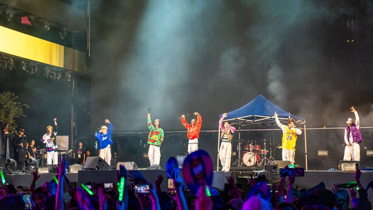 【PSYCHIC FEVER】昨年に引き続きベトナム最大の野外音楽フェス『HOZO MUSIC FESTIVAL 2024』に出演！現地ファン殺到の大熱狂のステージに！！