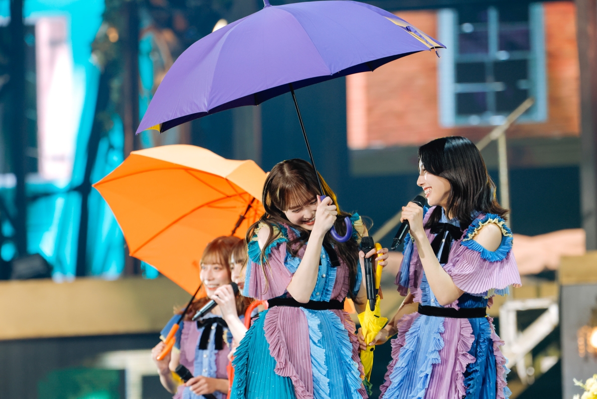 日向坂46が東京ドームを「ハッピー」と「サプライズ」で満たす！