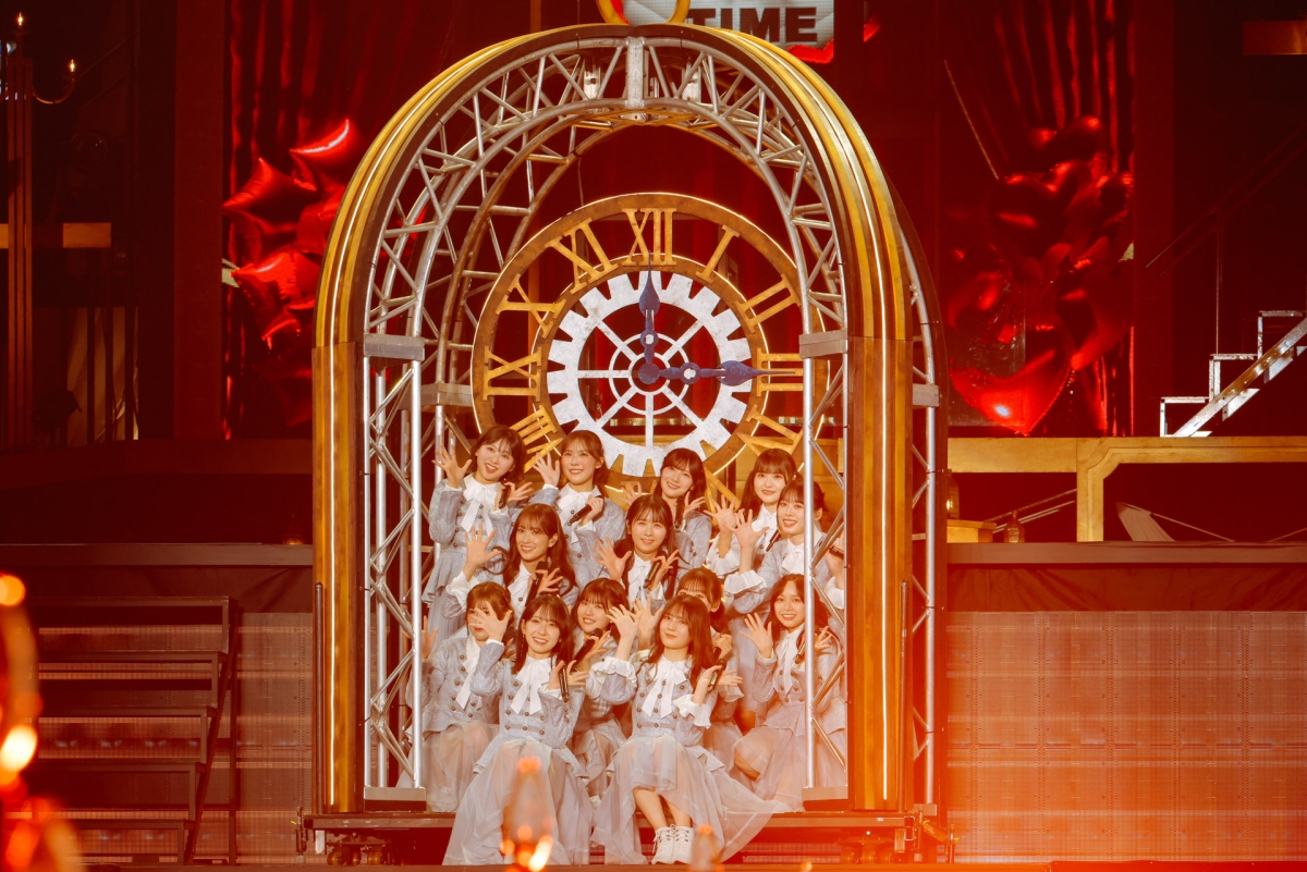 日向坂46が東京ドームを「ハッピー」と「サプライズ」で満たす！