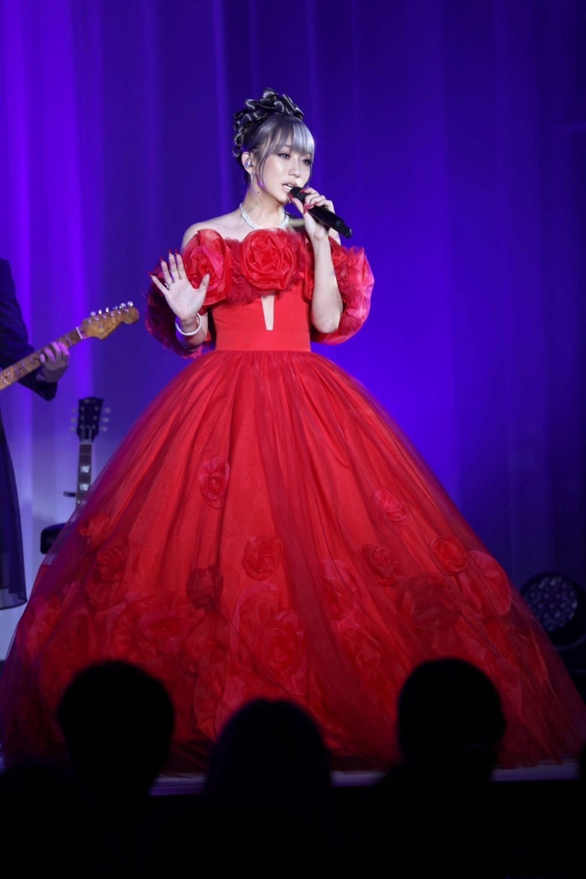 25周年イヤーへ突入した倖田來未が、自身初の全国ディナーショー『KODA KUMI 25th Anniversary Love＆Songs』を東京にて締めくくる。