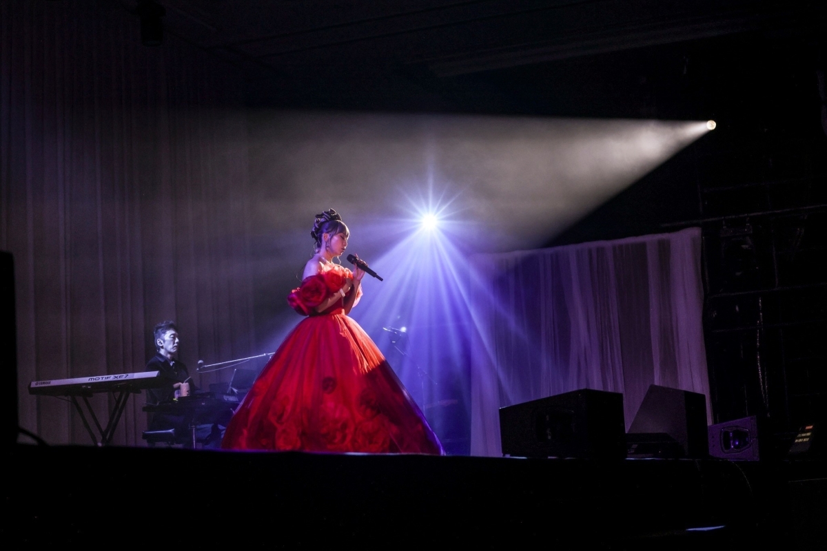 25周年イヤーへ突入した倖田來未が、自身初の全国ディナーショー『KODA KUMI 25th Anniversary Love＆Songs』を東京にて締めくくる。