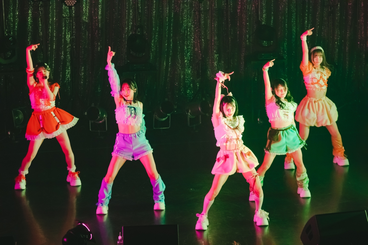 アップアップガールズ（２）が2025年を熱くスタート！ライブで新曲「ギリギリバーニング！」披露