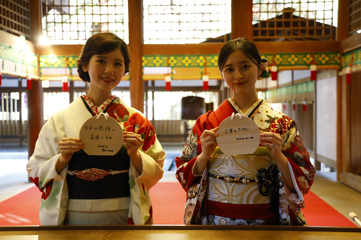 乃木坂46、乃木神社にて成人式を実施！4期生・筒井あやめ、5期生・井上和は「にょろにょろ世代」に。