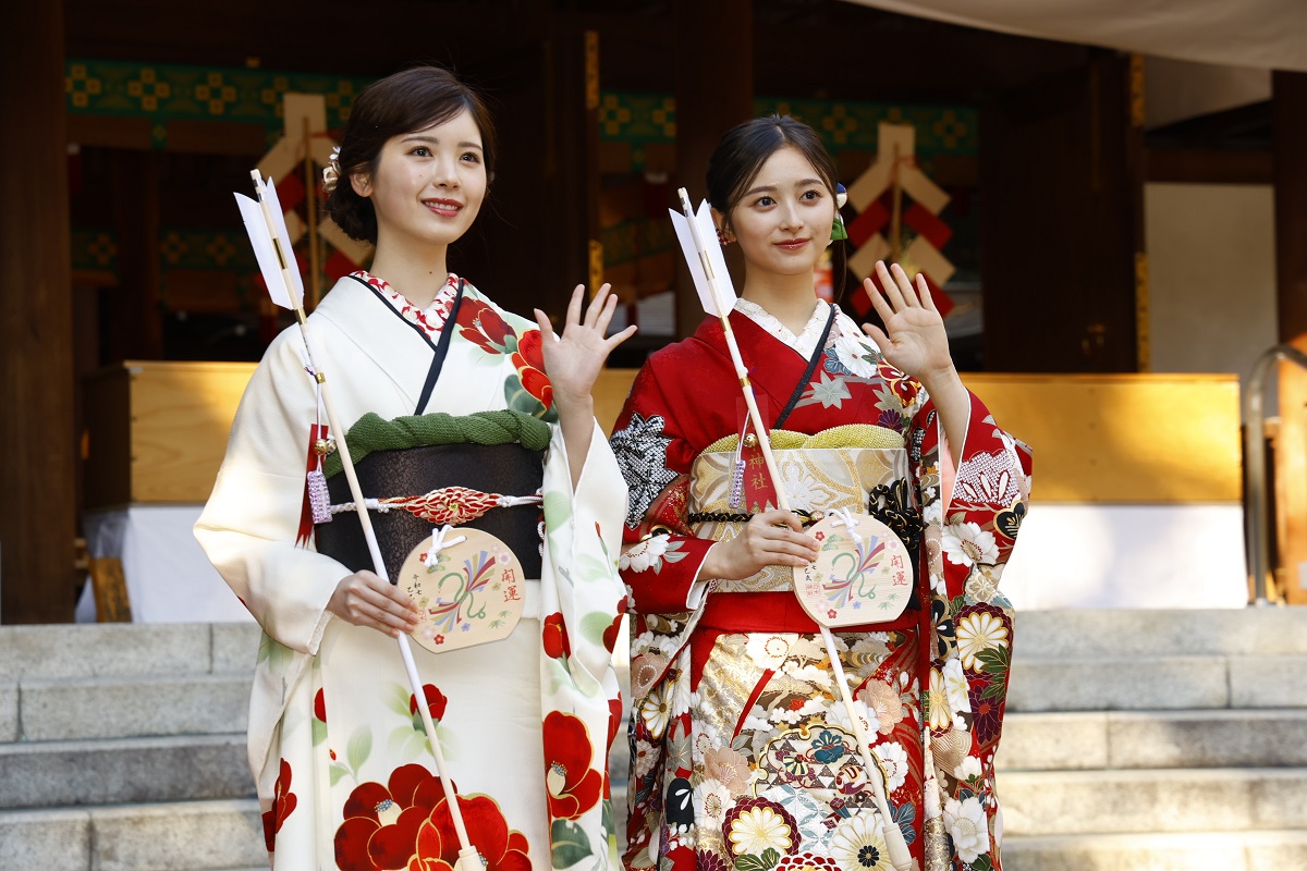乃木坂46、乃木神社にて成人式を実施！4期生・筒井あやめ、5期生・井上和は「にょろにょろ世代」に。