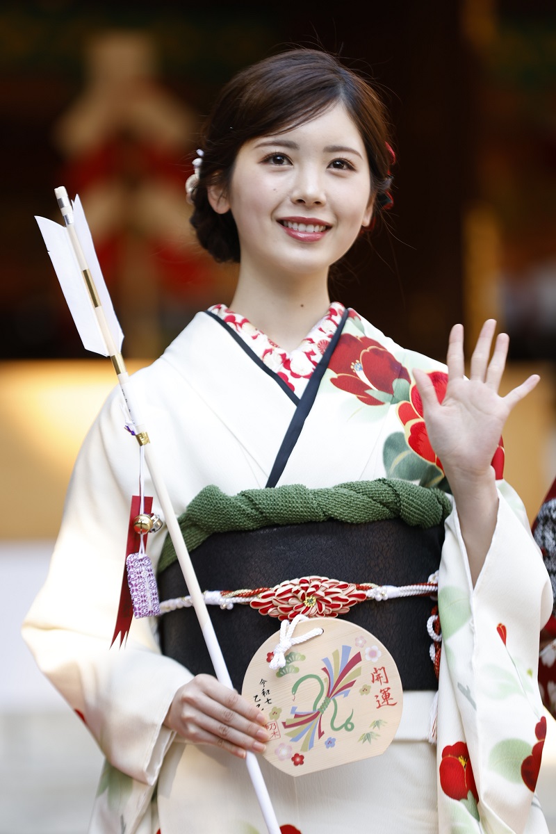 乃木坂46、乃木神社にて成人式を実施！4期生・筒井あやめ、5期生・井上和は「にょろにょろ世代」に。