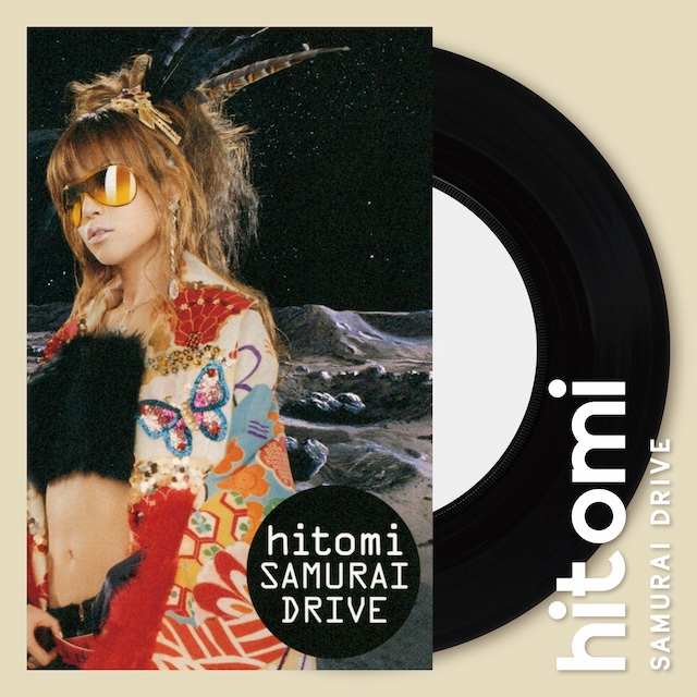 デビュー30周年を迎えたhitomi、アナログレコード「SAMURAI DRIVE 