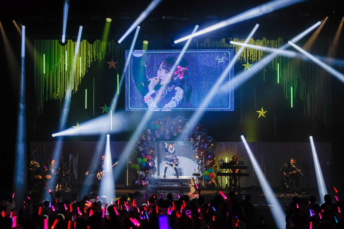 小倉 唯「Yui's＊company. 社員総会2025 〜あけおめ Rock you ☆ The time has come〜」オフィシャルイベントレポートが到着！