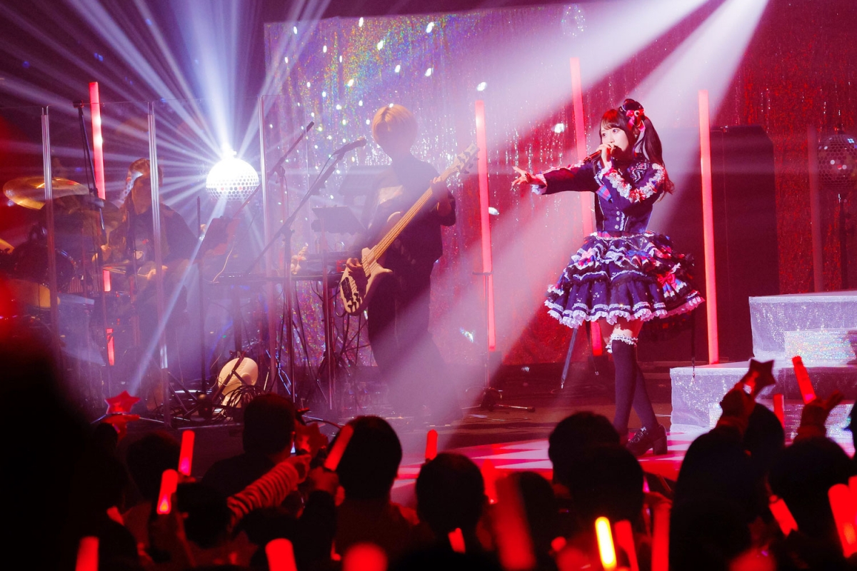 小倉 唯「Yui's＊company. 社員総会2025 〜あけおめ Rock you ☆ The time has come〜」オフィシャルイベントレポートが到着！