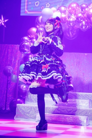 小倉 唯「Yui's＊company. 社員総会2025 〜あけおめ Rock you ☆ The time has come〜」オフィシャルイベントレポートが到着！