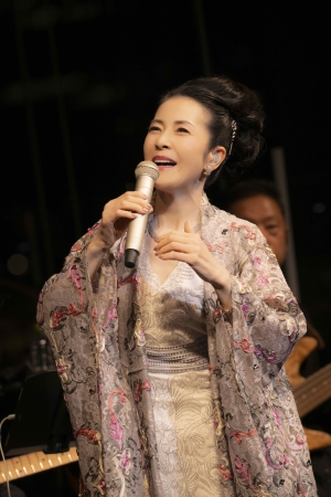 坂本冬美、Billboardで魅せた！ 世代を超えた名曲たちが蘇る夜