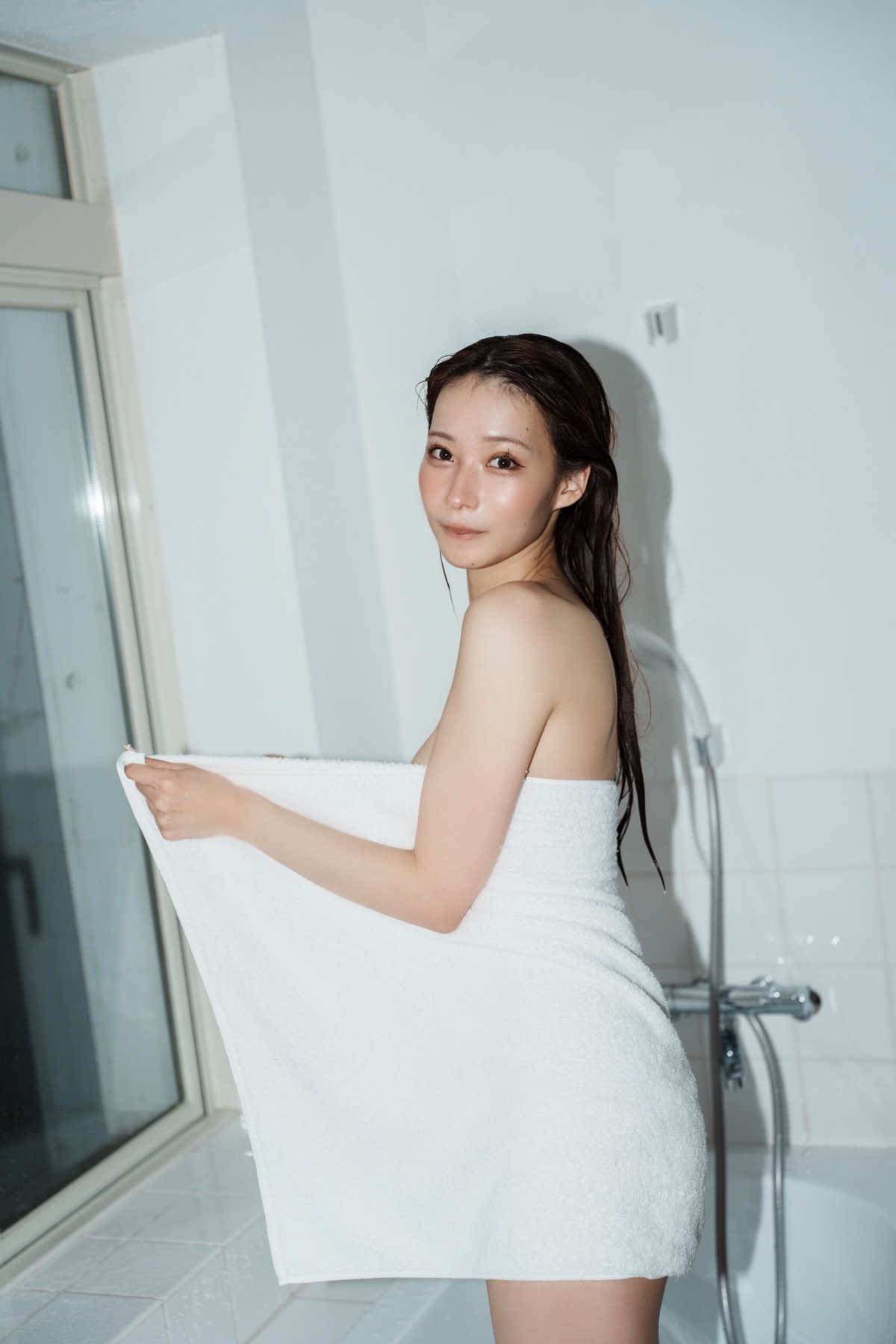 美しすぎるドラマー 大野真依(きみとバンド)の入浴動画が再バズりでチャンネル登録者が急増中! 3 美しすぎるドラマー 大野真依(きみとバンド)の入浴動画が再バズりでチャンネル登録者が急増中!