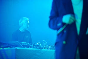 大沢伸一とどんぐりずのユニットDONGROSSOがバレンタイン・ソングを配信