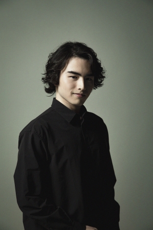 作家・つかこうへいの不朽の名作がオペラに！ 『オペラ蒲田行進曲』が上演決定！ 主役の銀ちゃんとヤスは、現役東京藝大生とイタリア帰りのオペラ歌手！ ヒロイン小夏は全国からオーディションにより決定！