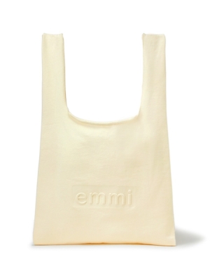 【emmi】10周年！菅原小春出演の10周年スペシャルムービーを公開＆「emmi logo collection」を発売！ オンラインストアでは2025年2月21日より先行発売を開始。エコバッグやPC・タブレットケース、ワンピースなど豪華ノベルティもご用意