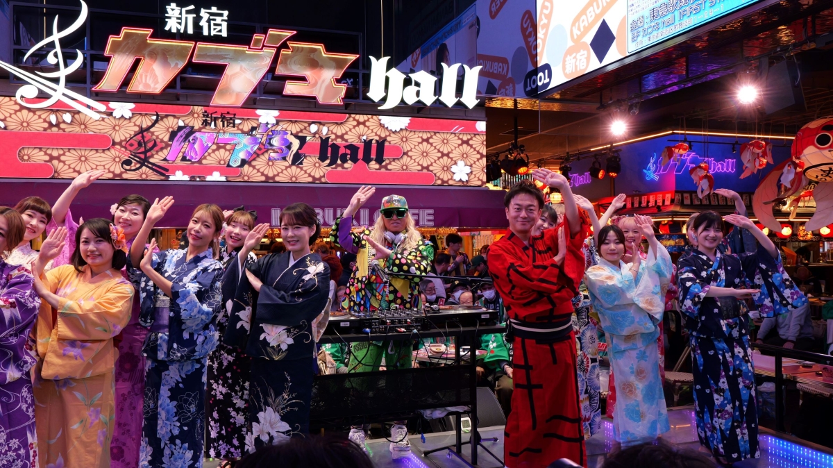 丘みどり、DJ KOOと新曲発売イベントを開催！20周年の今年を最高DO DANCE!!!な一年に