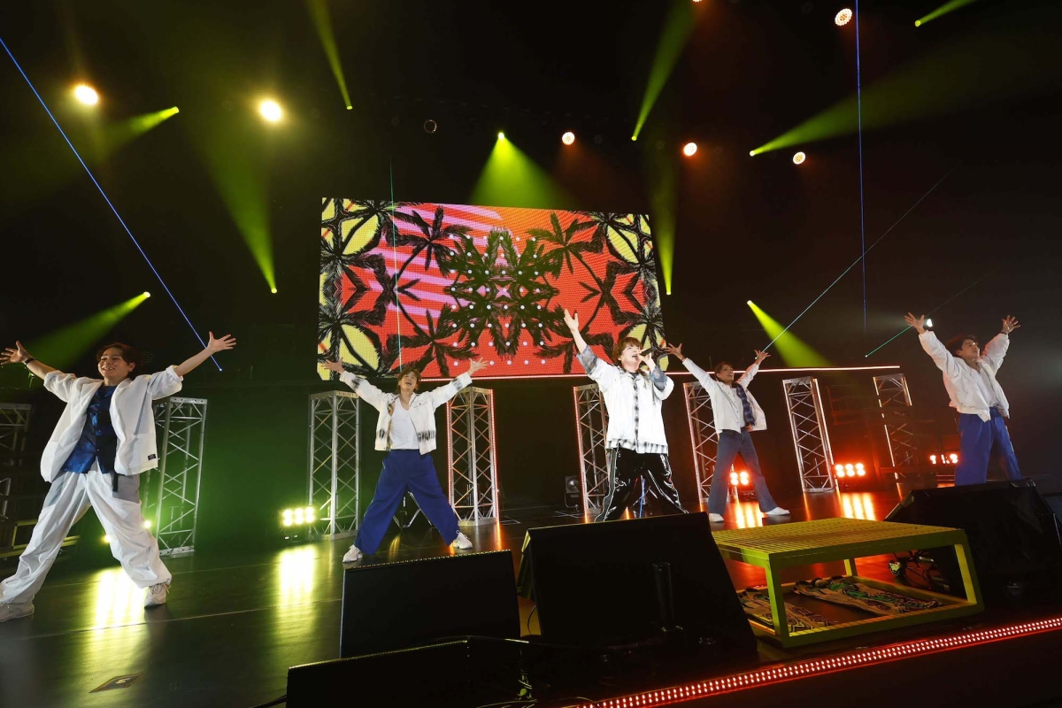 声優・アーティスト 内田雄馬が岡崎体育を迎えての対バンライブを実施！全20曲を披露し、意外なコラボで会場が熱狂の渦に！