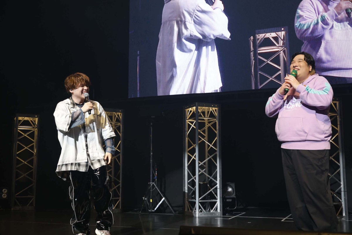 声優・アーティスト 内田雄馬が岡崎体育を迎えての対バンライブを実施！全20曲を披露し、意外なコラボで会場が熱狂の渦に！