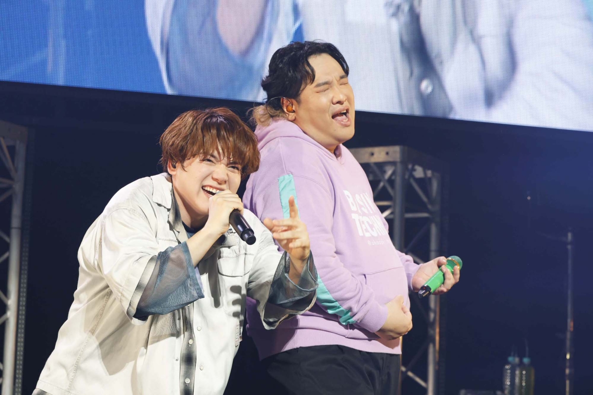 声優・アーティスト 内田雄馬が岡崎体育を迎えての対バンライブを実施！全20曲を披露し、意外なコラボで会場が熱狂の渦に！