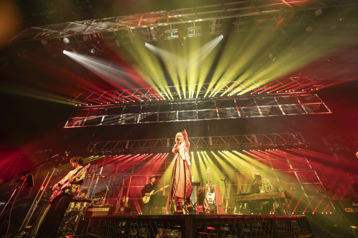 ReoNa、オールスタンディングZeppツアー『SQUAD JAM』スタート！ 6月4日（水）2枚同時発売の、ライブ映像商品「Birth 2024」＆「AVATAR 2024」予約開始！