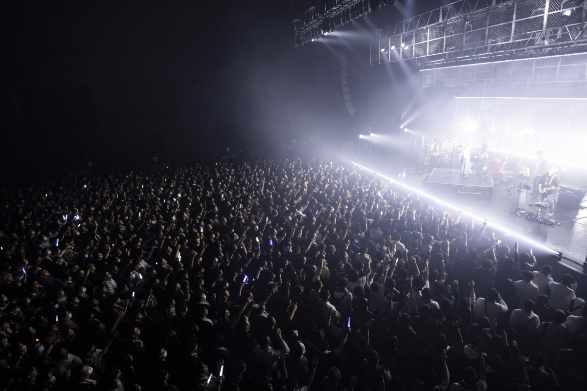 ReoNa、オールスタンディングZeppツアー『SQUAD JAM』スタート！ 6月4日（水）2枚同時発売の、ライブ映像商品「Birth 2024」＆「AVATAR 2024」予約開始！