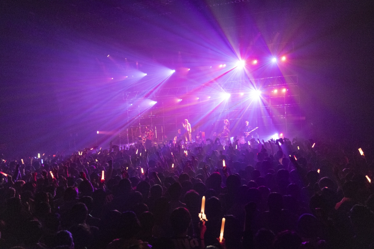 ReoNa、オールスタンディングZeppツアー『SQUAD JAM』スタート！ 6月4日（水）2枚同時発売の、ライブ映像商品「Birth 2024」＆「AVATAR 2024」予約開始！