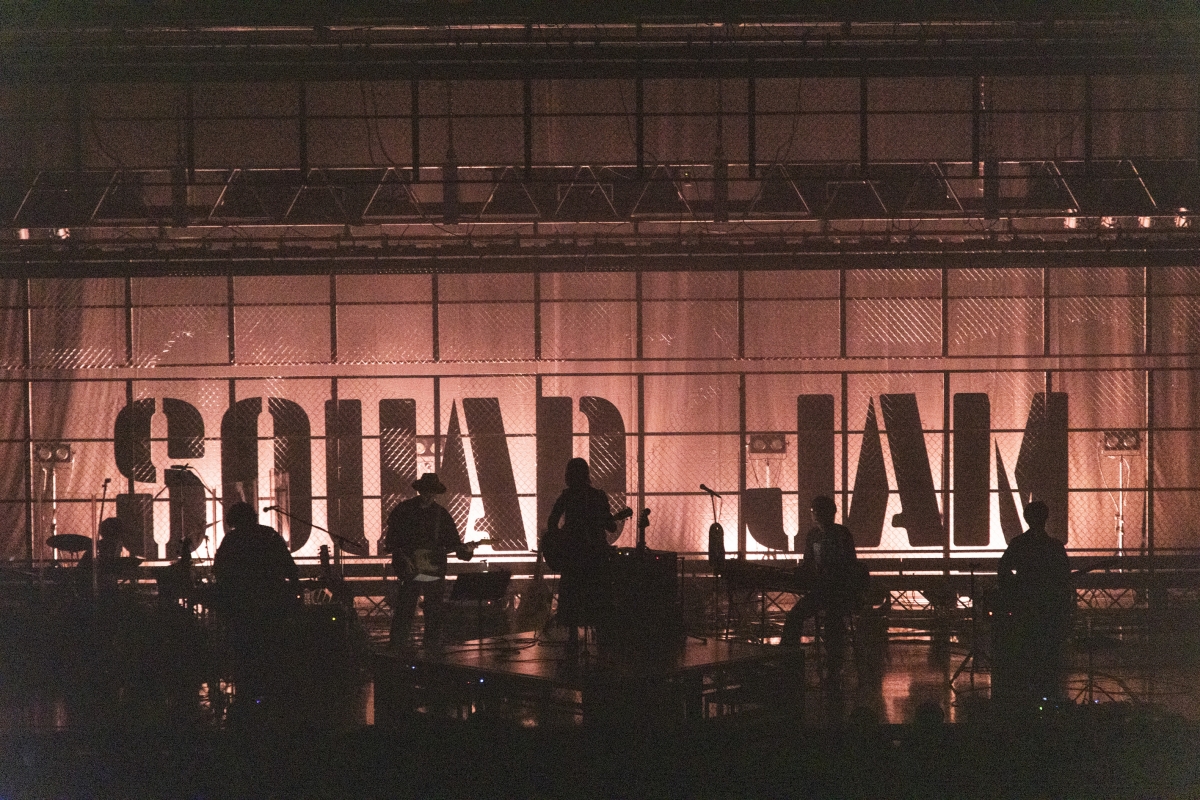 ReoNa、オールスタンディングZeppツアー『SQUAD JAM』スタート！ 6月4日（水）2枚同時発売の、ライブ映像商品「Birth 2024」＆「AVATAR 2024」予約開始！