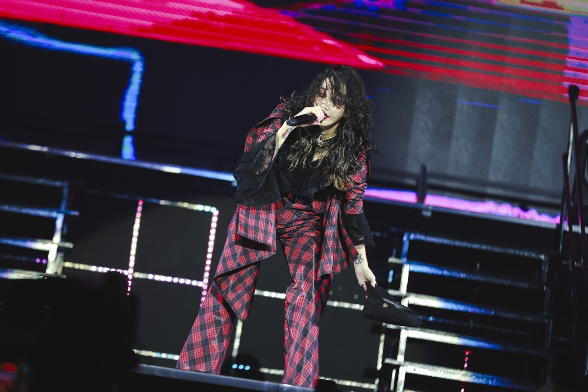 中島美嘉 アジア6都市8公演で開催される自身初のアジアツアー『MIKA NAKASHIMA ASIA TOUR 2025』スタート! 貴重なステージの幕開けとなる台北公演2DAYSでおよそ1万人の観客が熱狂! 5月10日ソウル最終公演のチケット即完につき、翌11日追加公演決定! 夏からのアコースティックツアー『Mika Nakashima Premium Live Tour 2025』詳細決定! 5 中島美嘉 アジア6都市8公演で開催される自身初のアジアツアー『MIKA NAKASHIMA ASIA TOUR 2025』スタート! 貴重なステージの幕開けとなる台北公演2DAYSでおよそ1万人の観客が熱狂! 5月10日ソウル最終公演のチケット即完につき、翌11日追加公演決定! 夏からのアコースティックツアー『Mika Nakashima Premium Live Tour 2025』詳細決定!