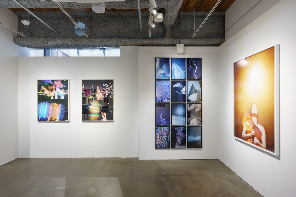 9人の写真家が紡ぐ、宇多田ヒカルの記録と記憶。写真展「HIKARU UTADA SCIENCE FICTION TOUR 2024 NINE STORIES」がNew Galleryで開催中