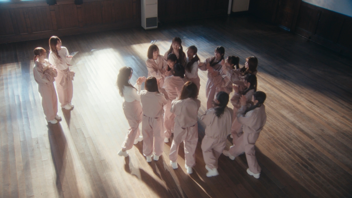 MVのテーマは“まさかの主役抜擢 ”！？ AKB48 65thシングル『まさかのConfession』MV公開&先行配信スタート！初の研究生センター抜擢の八木愛月とリンクするAKB48らしい王道青春ソング 3月8日の劇場公演で初パフォーマンス&AKB48公式YouTubeで生配信！！